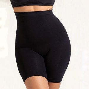 Empetua High-Waisted Black Shaper Shorts M/L BNWT